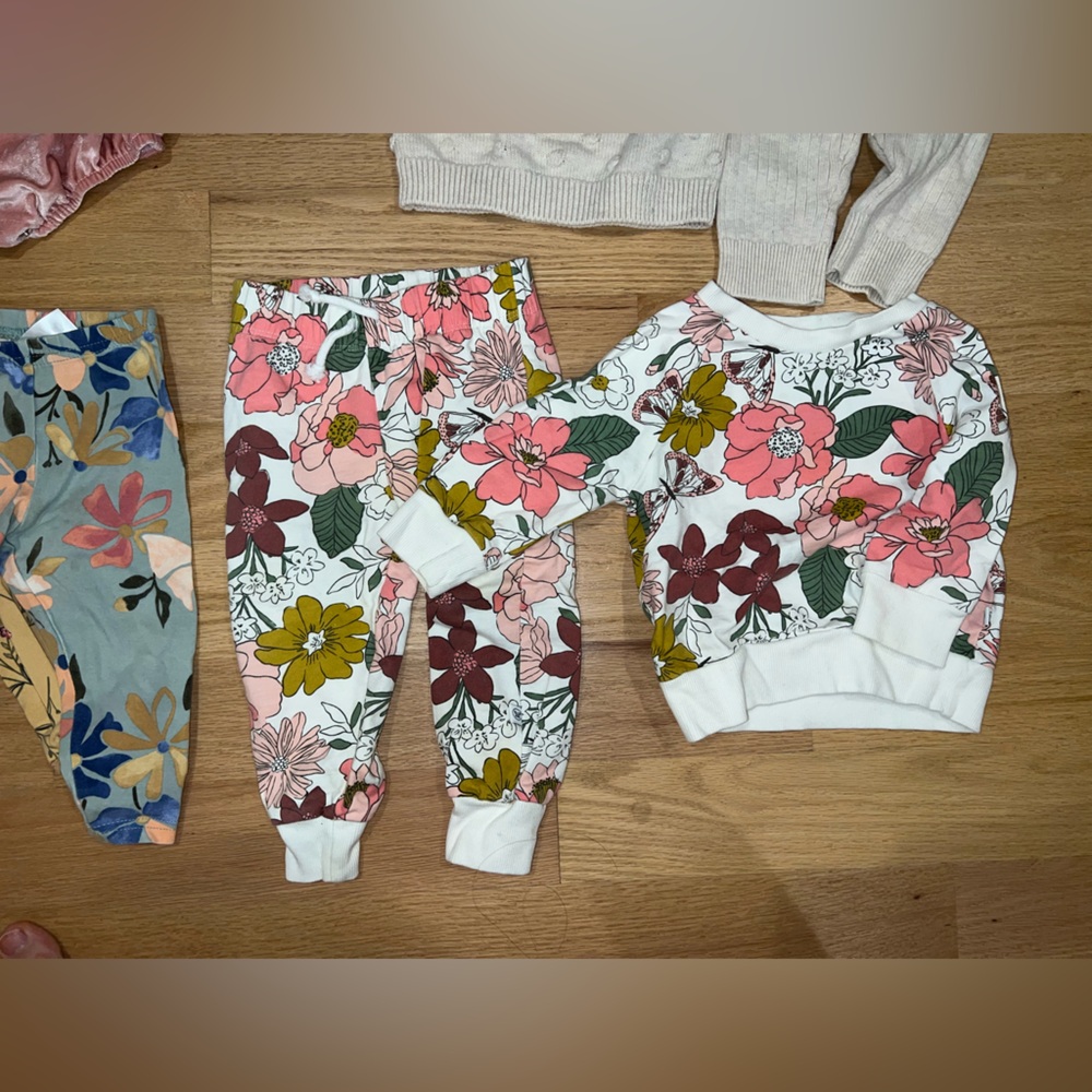 Cat & Jack, Honest Clothing, Carter's clothes - 12 months baby girl - Picture 6 of 13